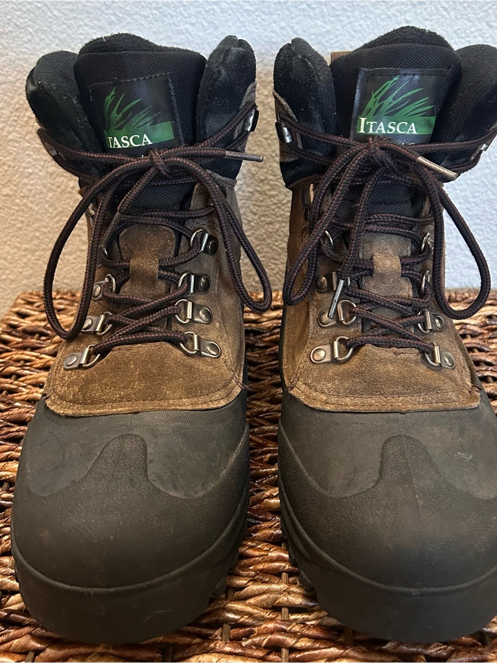 Itasca Men's Thinsulate Leather Insulated Lace-Up Ankle Hiking/Snow Boots 11 M